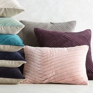 WILLIAMS SONOMA - Velvet Pillow Covers ✨